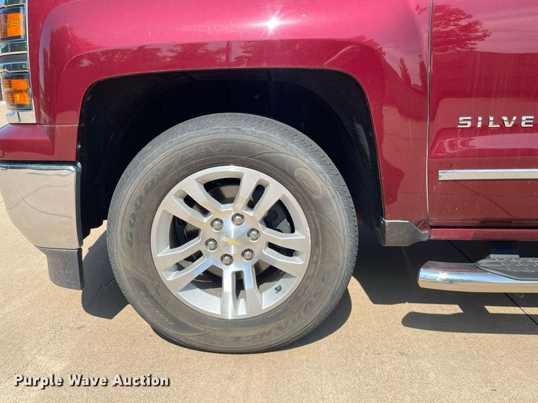 image for item ME9933 2014 Chevrolet Silverado 1500  Crew Cab pickup truck