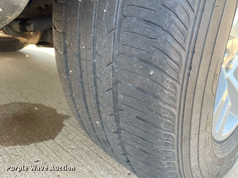 image for item ME9933 2014 Chevrolet Silverado 1500  Crew Cab pickup truck