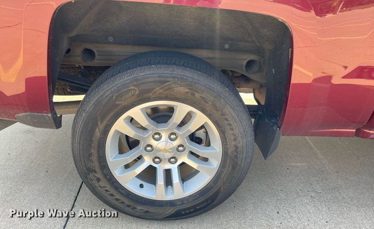 image for item ME9933 2014 Chevrolet Silverado 1500  Crew Cab pickup truck