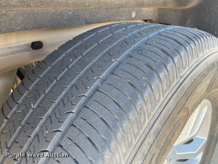 image for item ME9933 2014 Chevrolet Silverado 1500  Crew Cab pickup truck