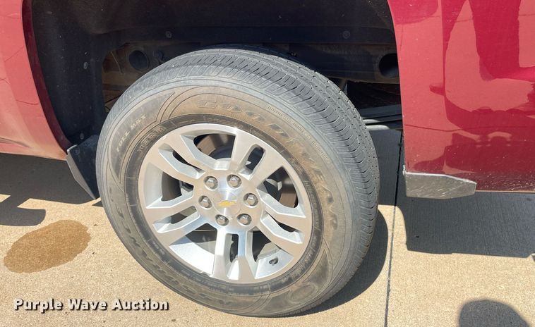 image for item ME9933 2014 Chevrolet Silverado 1500  Crew Cab pickup truck