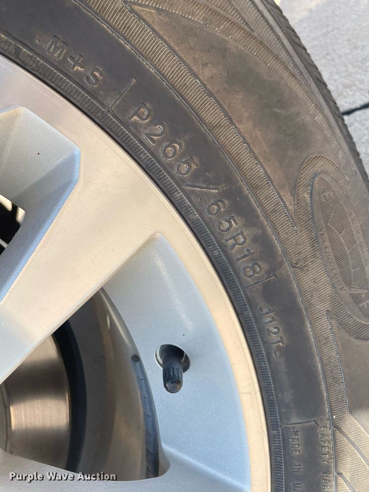 image for item ME9933 2014 Chevrolet Silverado 1500  Crew Cab pickup truck