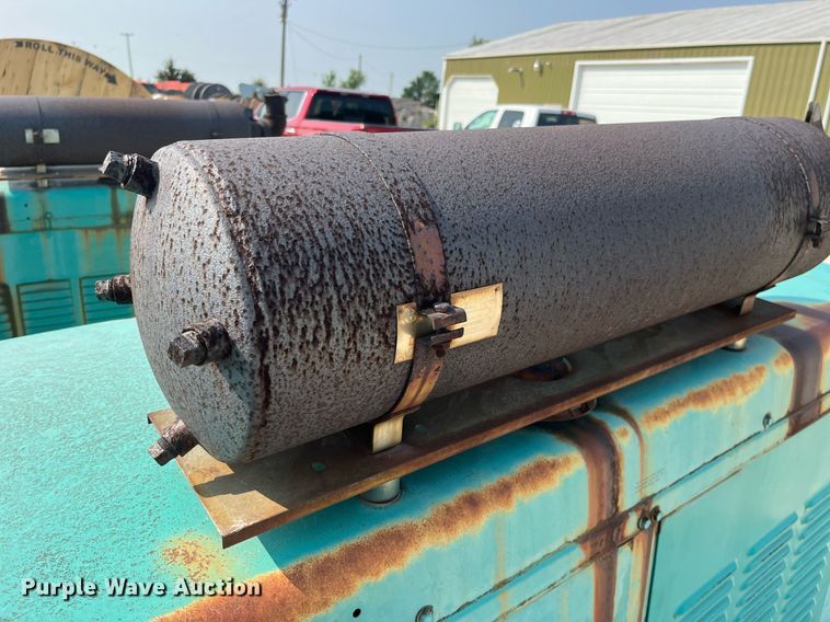 image for item MG9299 Onan 30EK-B22432R  generator