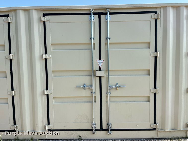 image for item MG9312 2023 Jiashan Xinhuachang International Containers Co CX22-41HCSO02  shipping container
