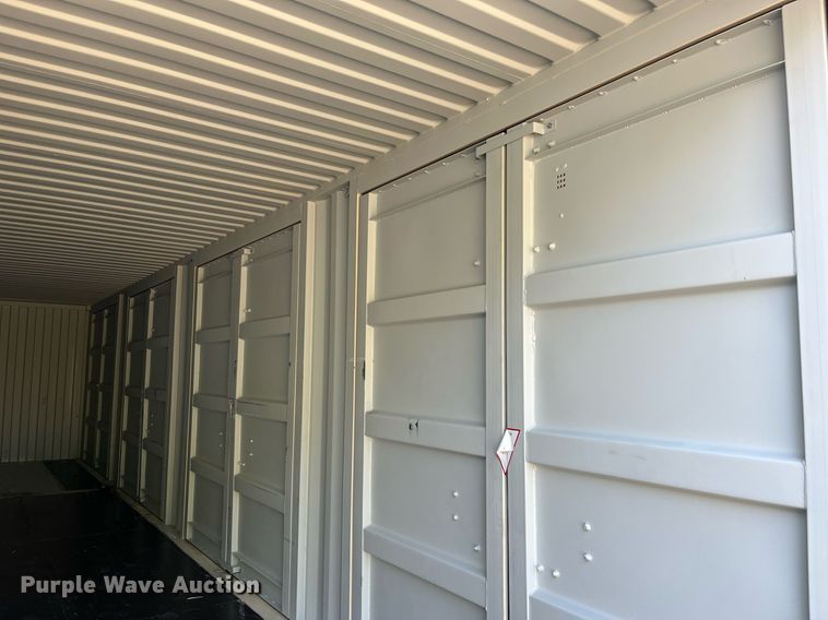 image for item MG9312 2023 Jiashan Xinhuachang International Containers Co CX22-41HCSO02  shipping container