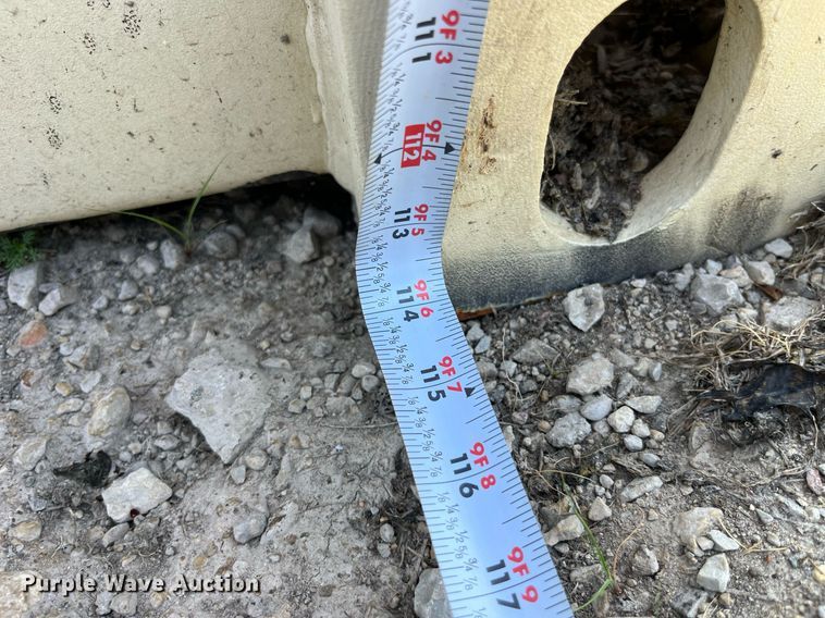 image for item MG9312 2023 Jiashan Xinhuachang International Containers Co CX22-41HCSO02  shipping container