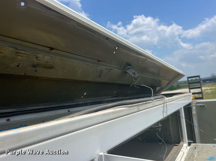 image for item MG9325 Omaha 108D54VT W/LTS  utility/service bed