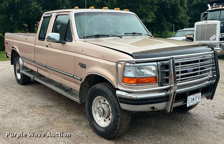 image for item MG9338 1997 Ford F250 Heavy Duty  SuperCab pickup truck