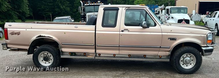 image for item MG9338 1997 Ford F250 Heavy Duty  SuperCab pickup truck