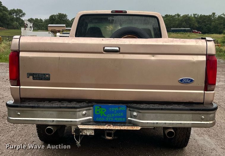 image for item MG9338 1997 Ford F250 Heavy Duty  SuperCab pickup truck