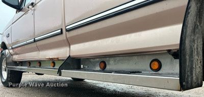 image for item MG9338 1997 Ford F250 Heavy Duty  SuperCab pickup truck