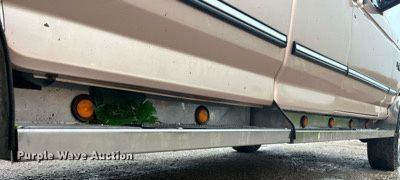 image for item MG9338 1997 Ford F250 Heavy Duty  SuperCab pickup truck