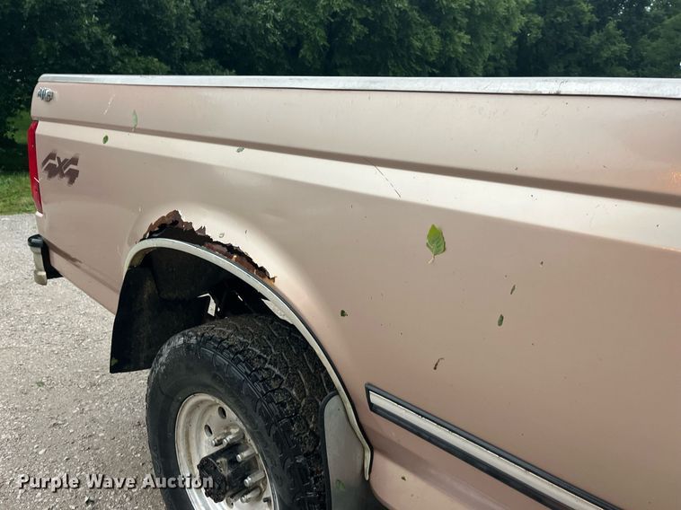 image for item MG9338 1997 Ford F250 Heavy Duty  SuperCab pickup truck