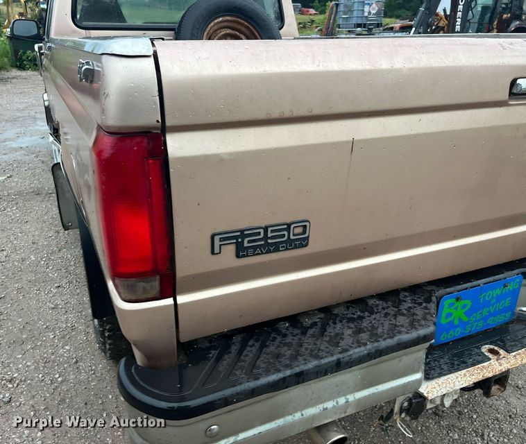 image for item MG9338 1997 Ford F250 Heavy Duty  SuperCab pickup truck