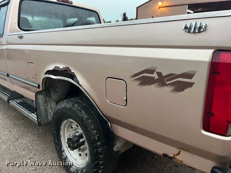 image for item MG9338 1997 Ford F250 Heavy Duty  SuperCab pickup truck