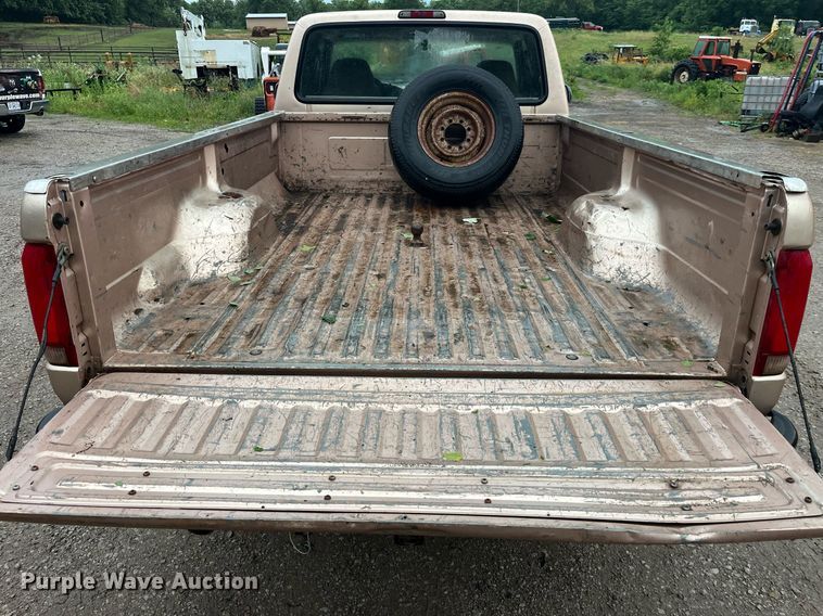 image for item MG9338 1997 Ford F250 Heavy Duty  SuperCab pickup truck