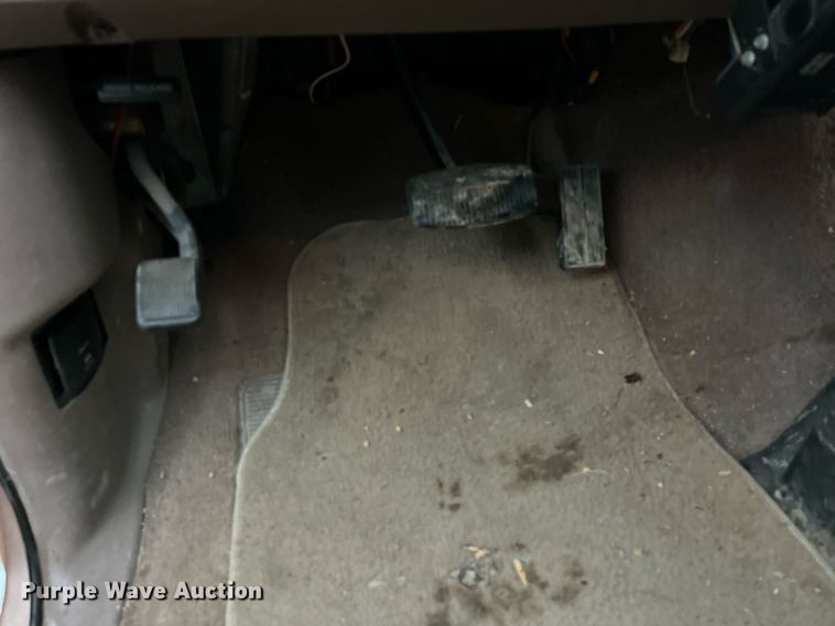 image for item MG9338 1997 Ford F250 Heavy Duty  SuperCab pickup truck