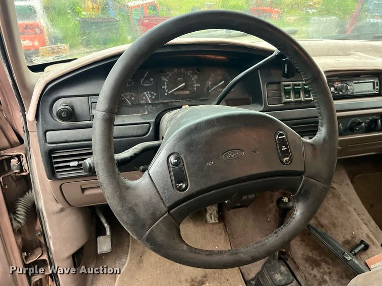 image for item MG9338 1997 Ford F250 Heavy Duty  SuperCab pickup truck