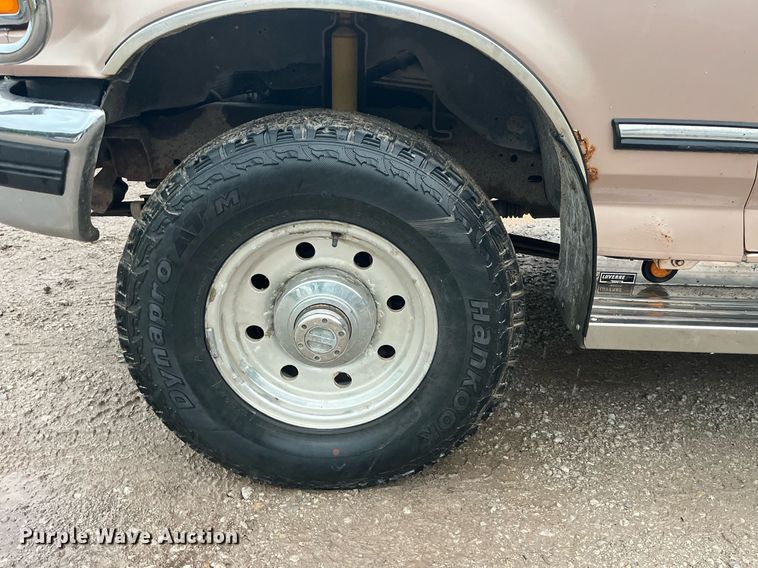 image for item MG9338 1997 Ford F250 Heavy Duty  SuperCab pickup truck