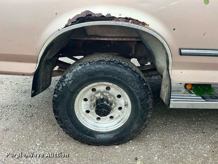 image for item MG9338 1997 Ford F250 Heavy Duty  SuperCab pickup truck