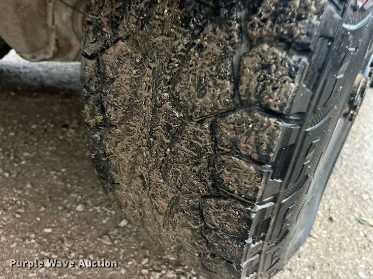 image for item MG9338 1997 Ford F250 Heavy Duty  SuperCab pickup truck