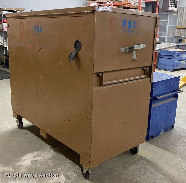 image for item MG9940 (2) toolboxes