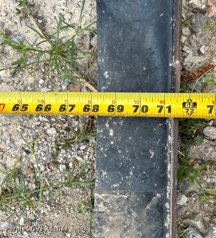 image for item MG9964 Automotive accessories