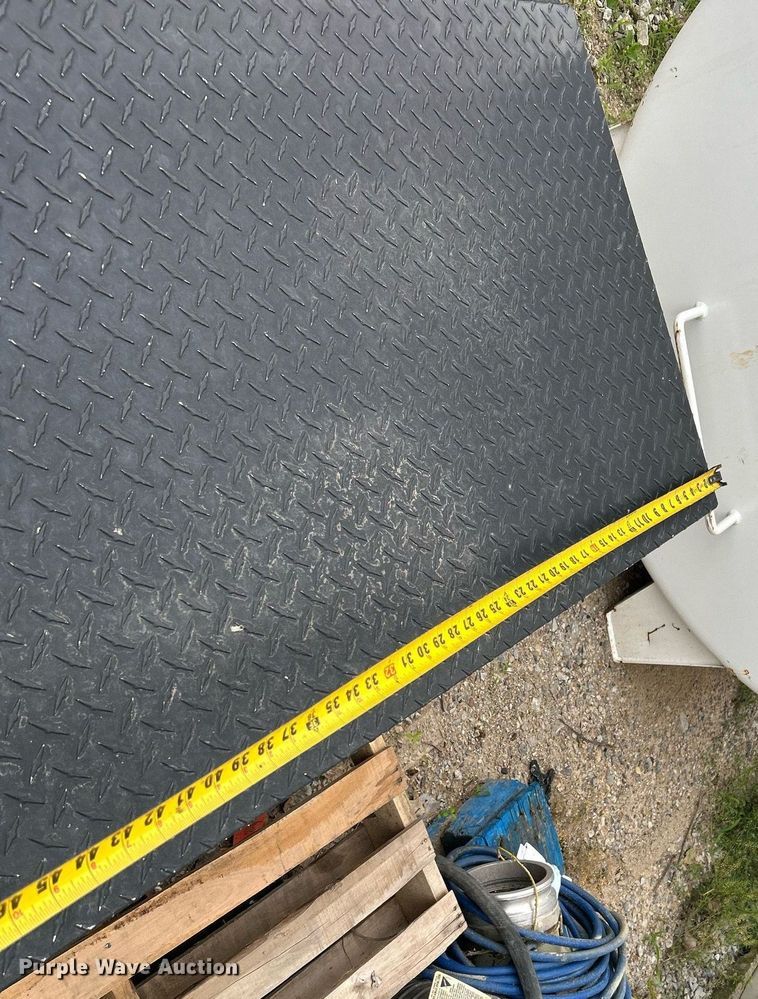 image for item MG9964 Automotive accessories