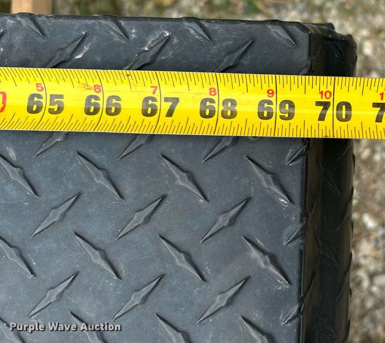 image for item MG9964 Automotive accessories