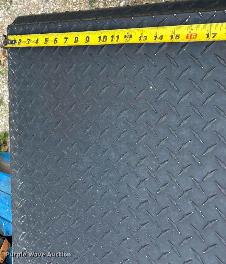 image for item MG9964 Automotive accessories