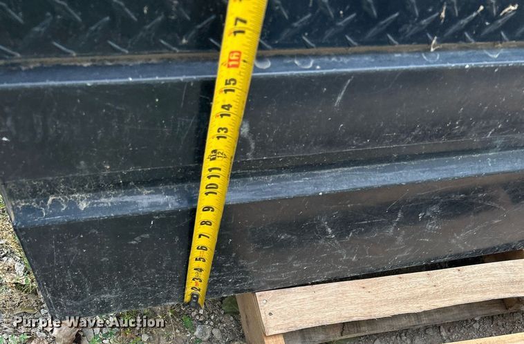 image for item MG9964 Automotive accessories