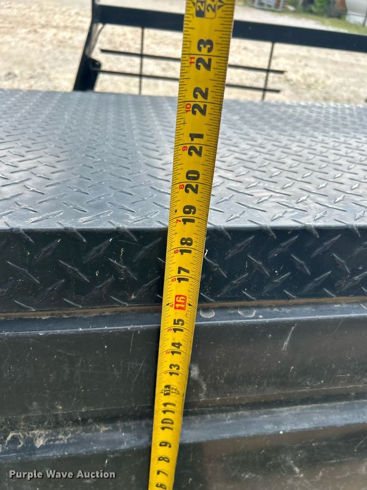 image for item MG9964 Automotive accessories