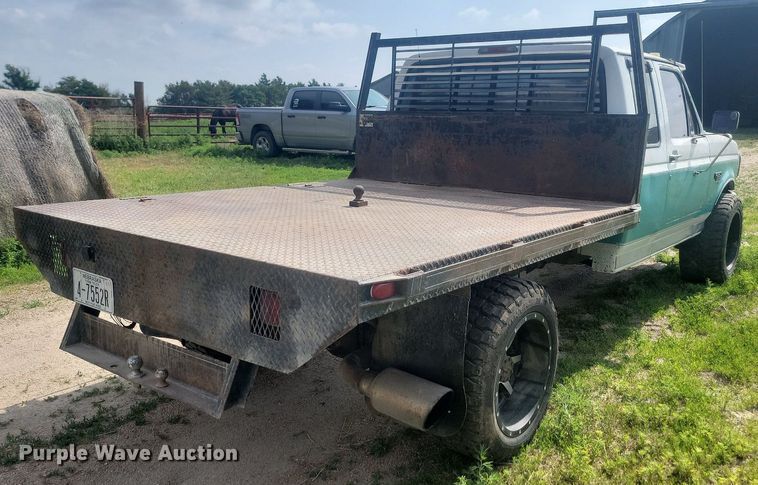 image for item ML9501 1996 Ford F250 XLT  SuperCab pickup truck