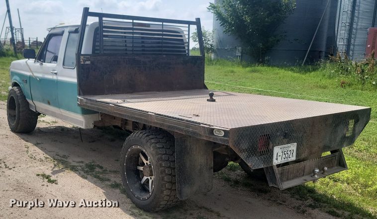 image for item ML9501 1996 Ford F250 XLT  SuperCab pickup truck