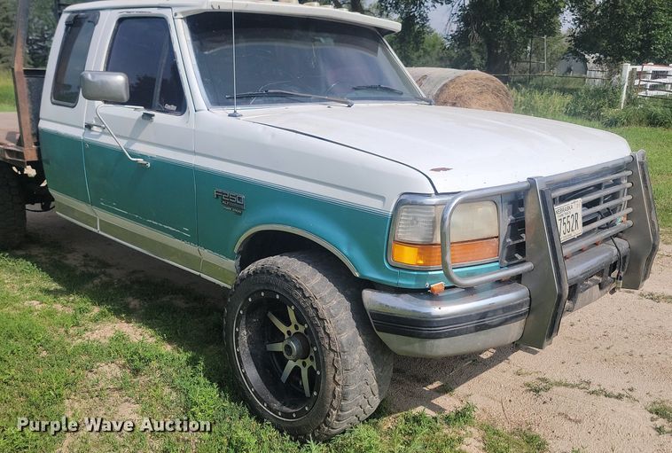 image for item ML9501 1996 Ford F250 XLT  SuperCab pickup truck