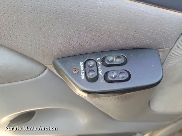 image for item ML9501 1996 Ford F250 XLT  SuperCab pickup truck