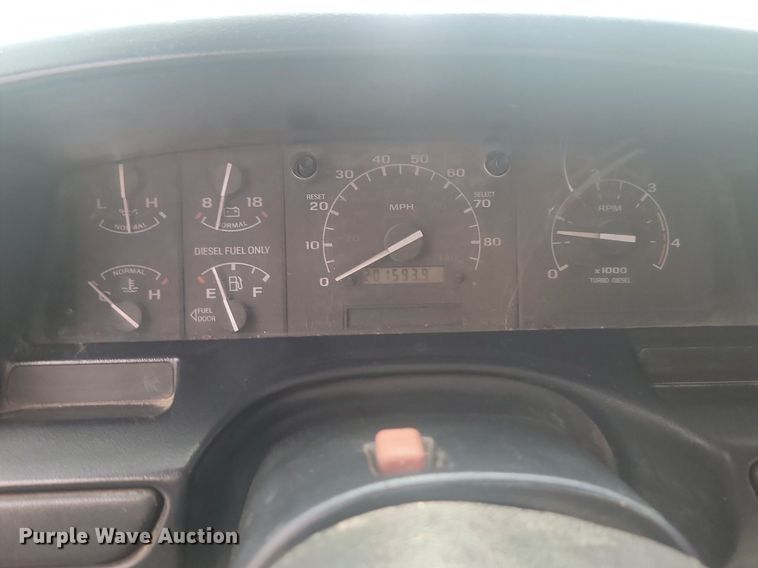 image for item ML9501 1996 Ford F250 XLT  SuperCab pickup truck