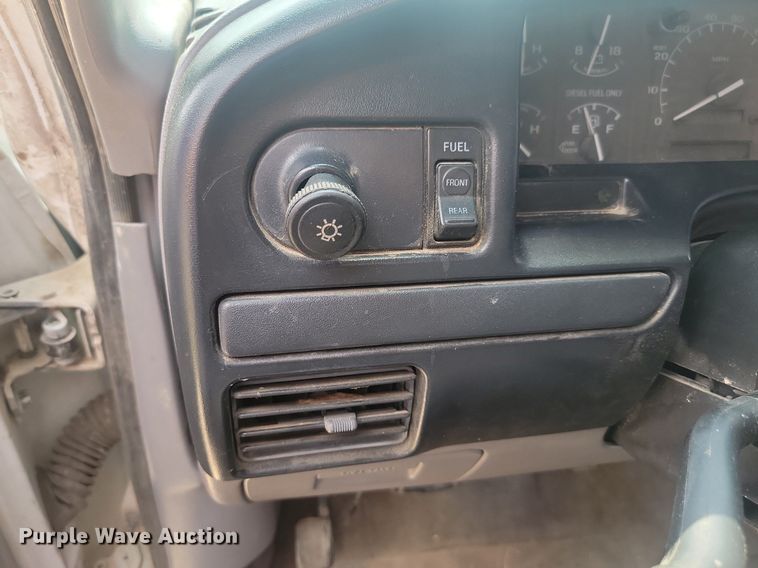 image for item ML9501 1996 Ford F250 XLT  SuperCab pickup truck