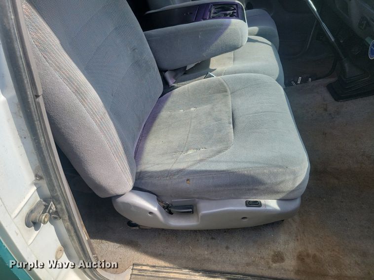 image for item ML9501 1996 Ford F250 XLT  SuperCab pickup truck