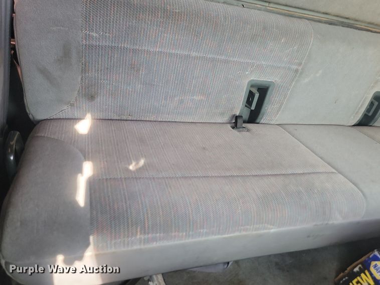 image for item ML9501 1996 Ford F250 XLT  SuperCab pickup truck