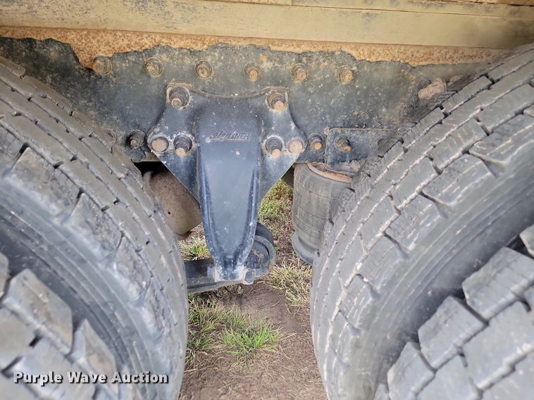 image for item ML9511 2005 Sterling LT7500  box truck