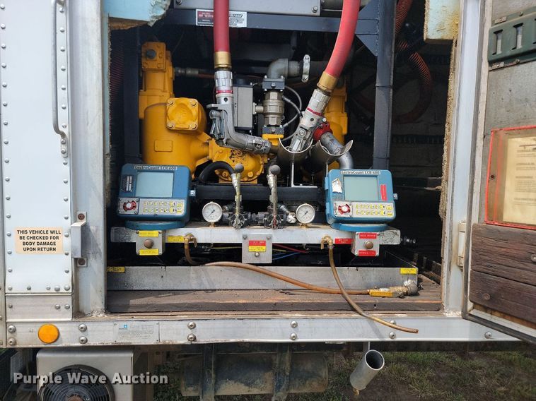 image for item ML9511 2005 Sterling LT7500  box truck