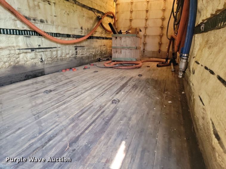 image for item ML9511 2005 Sterling LT7500  box truck