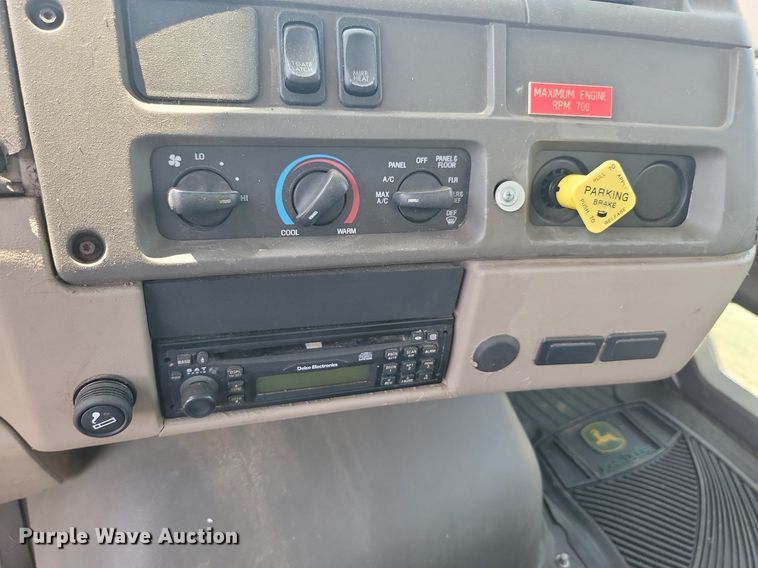 image for item ML9511 2005 Sterling LT7500  box truck