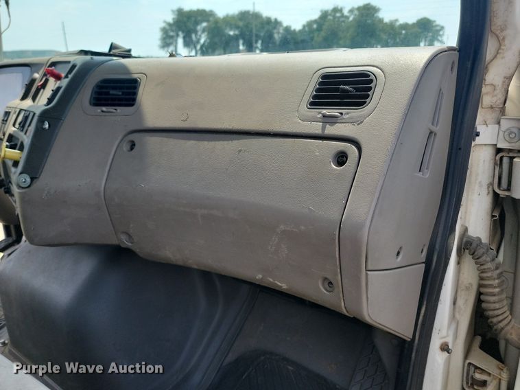 image for item ML9511 2005 Sterling LT7500  box truck