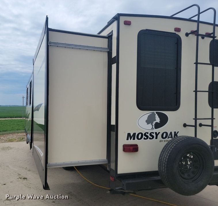 image for item ML9531 2019 Starcraft Mossy Oak Bunkhouse  camper