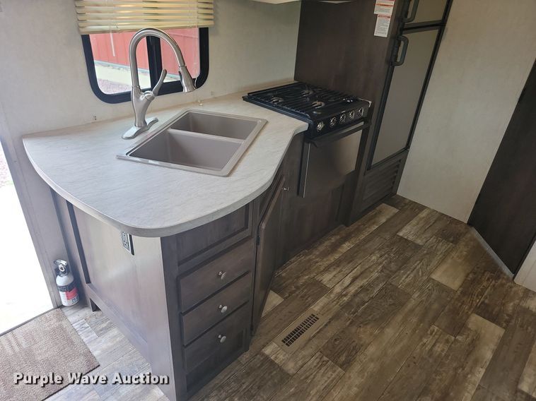 image for item ML9531 2019 Starcraft Mossy Oak Bunkhouse  camper