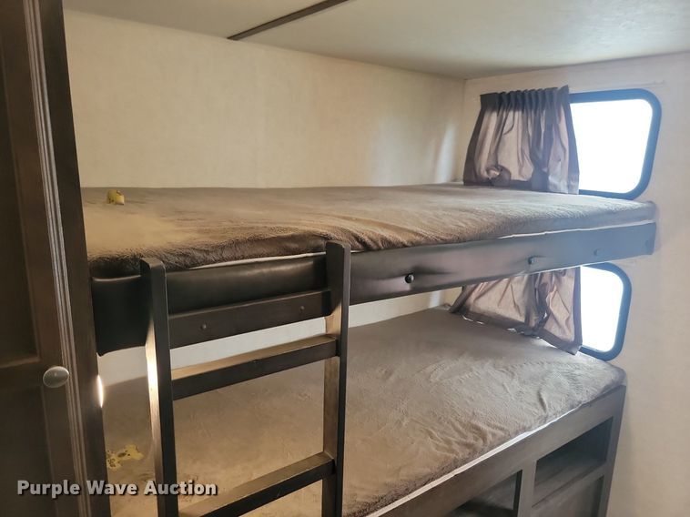 image for item ML9531 2019 Starcraft Mossy Oak Bunkhouse  camper