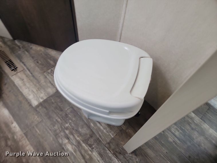 image for item ML9531 2019 Starcraft Mossy Oak Bunkhouse  camper