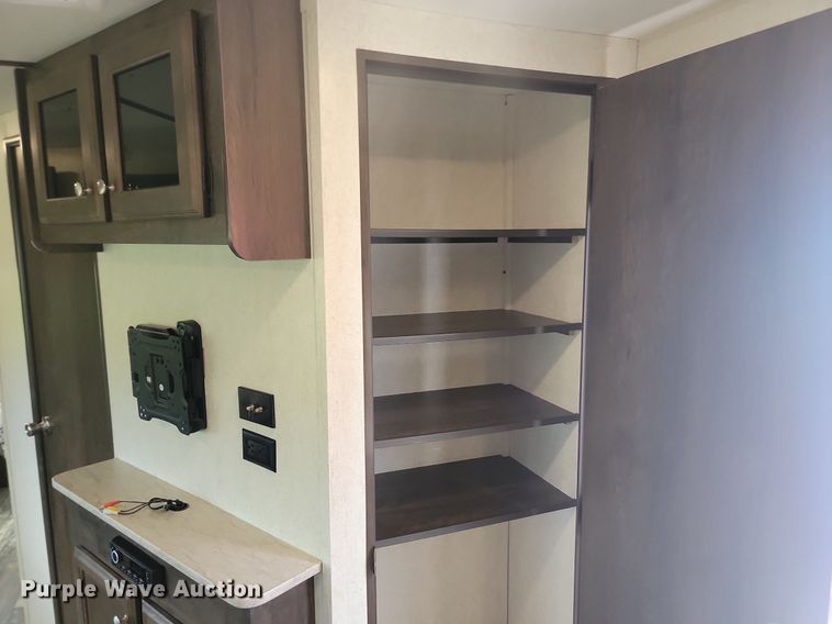 image for item ML9531 2019 Starcraft Mossy Oak Bunkhouse  camper